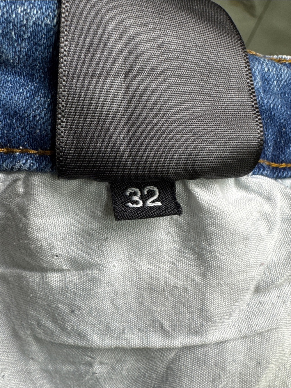 AMIRI MX1 32x30 Light Wash Distressed Skinny Jeans Designer Denim made in USA - Picture 9 of 10